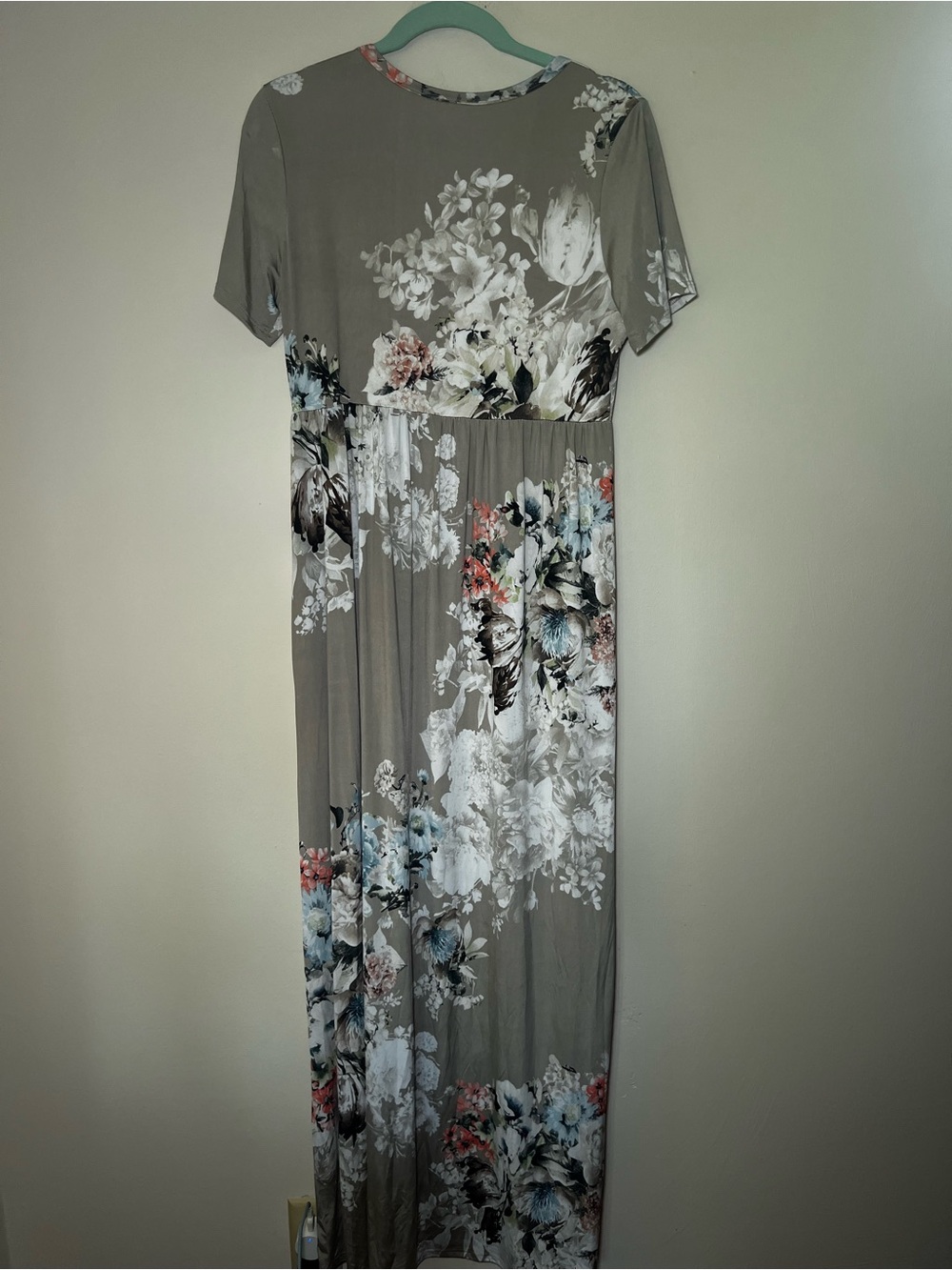 Bellamie Taupe Floral Maxi Dress with Blue and Coral Accents - Picture 4 of 4